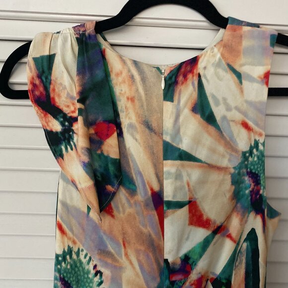 Artelier Nicole Miller Calatheas Floral Ruffle Cutout Hi-Lo Sheath, Size 4 - Picture 5 of 10